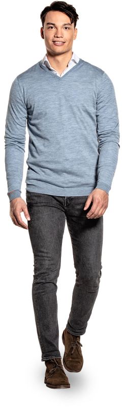 Extra long V Neck sweater for men made of Merino wool in Blue grey