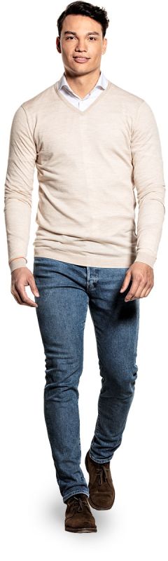 Extra langer Pullover mit V-Ausschnitt für Herren aus Merinowolle in Beige