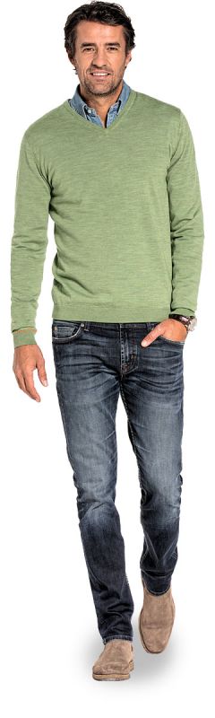 V-Neck sweater for men made of Merino wool in Green