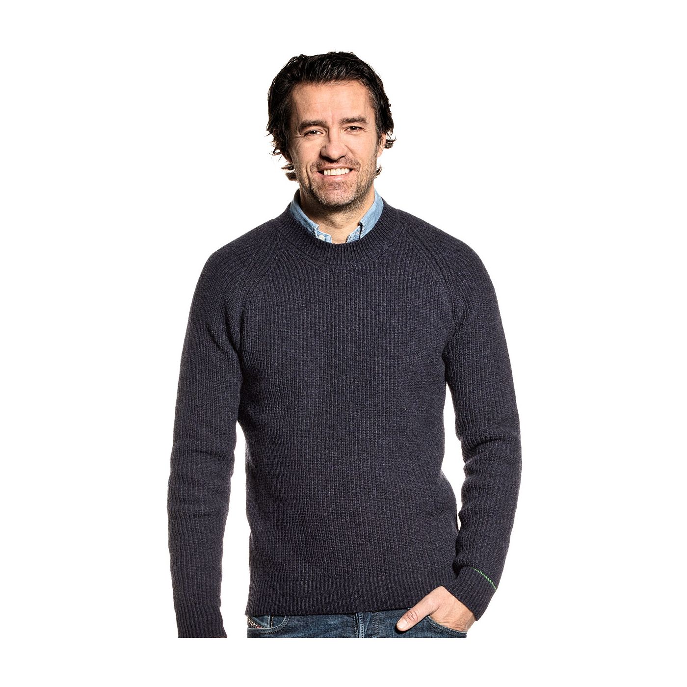 Recycled sweater for men made of Merino wool in Blue