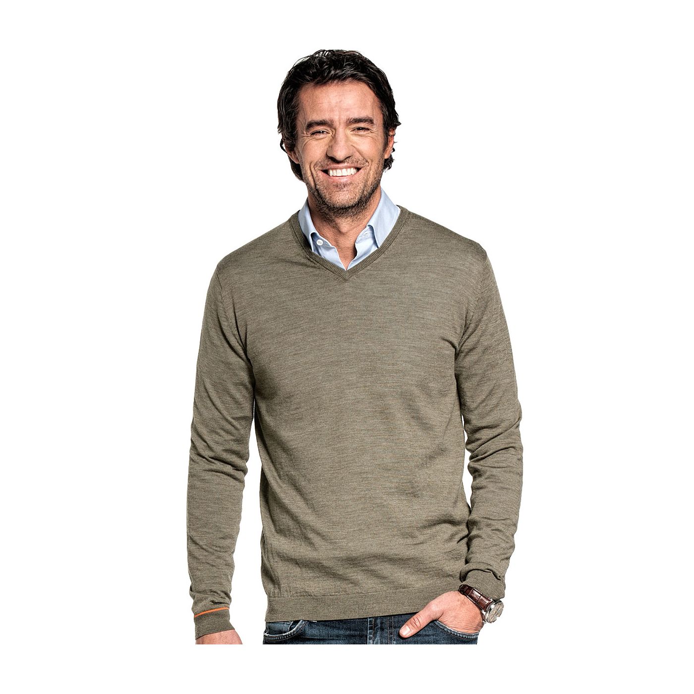 V-Neck sweater for men made of Merino wool in Green