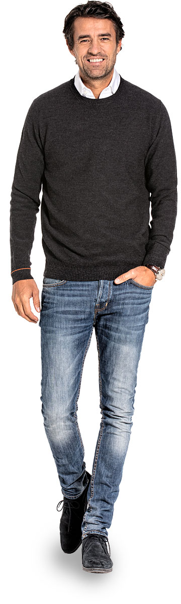Honeycomb knit sweater for men made of Merino wool in Dark grey