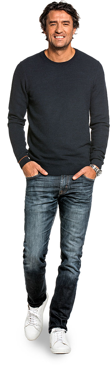 Honeycomb knit sweater for men made of Merino wool in Dark blue