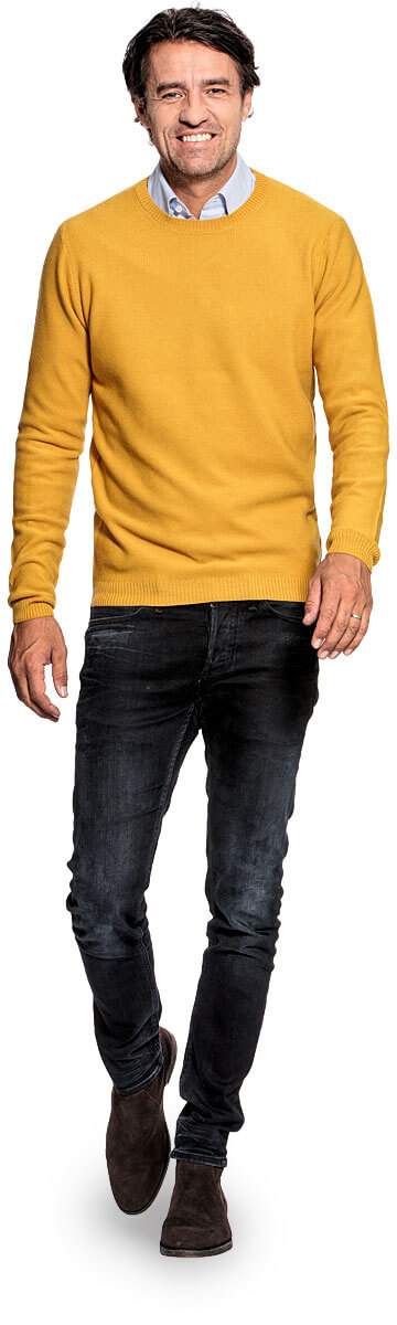 Honeycomb knit sweater for men made of Merino wool in Yellow