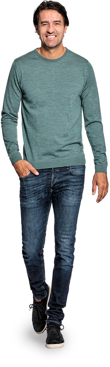 Crew neck sweater for men made of Merino wool in Light green