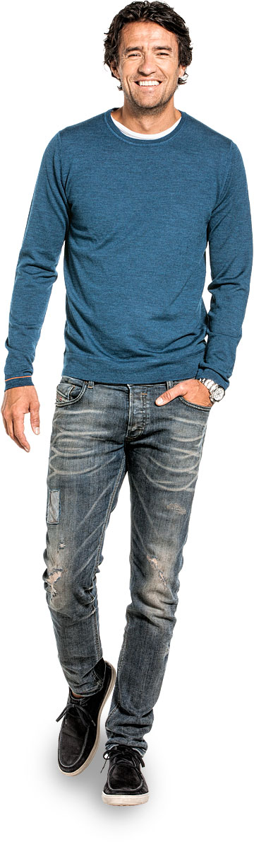 Crew neck pullover for men made of Merino wool in Blue