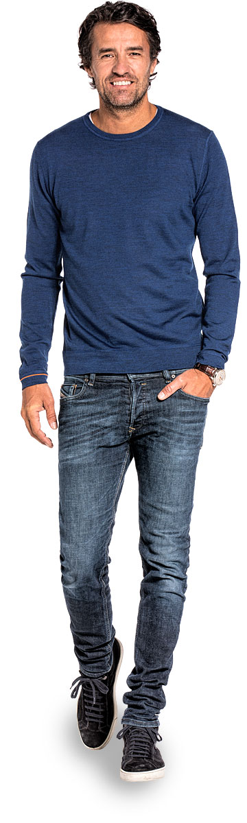 Crew neck pullover for men made of Merino wool in Blue