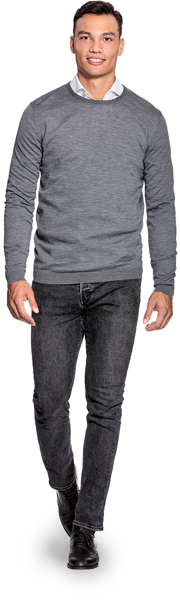Extra long crew neck sweater for men made of Merino wool in Grey