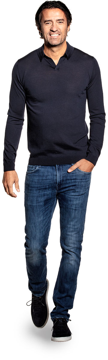 Polo long sleeve without buttons for men made of Merino wool in Dark blue