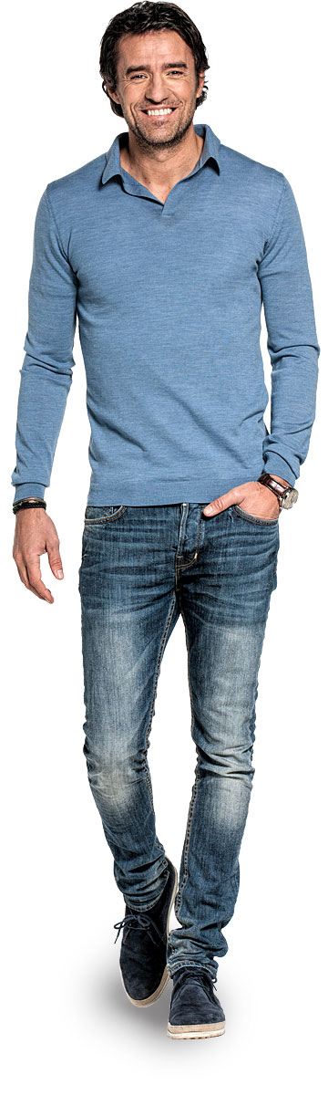 Polo long sleeve without buttons for men made of Merino wool in Light blue