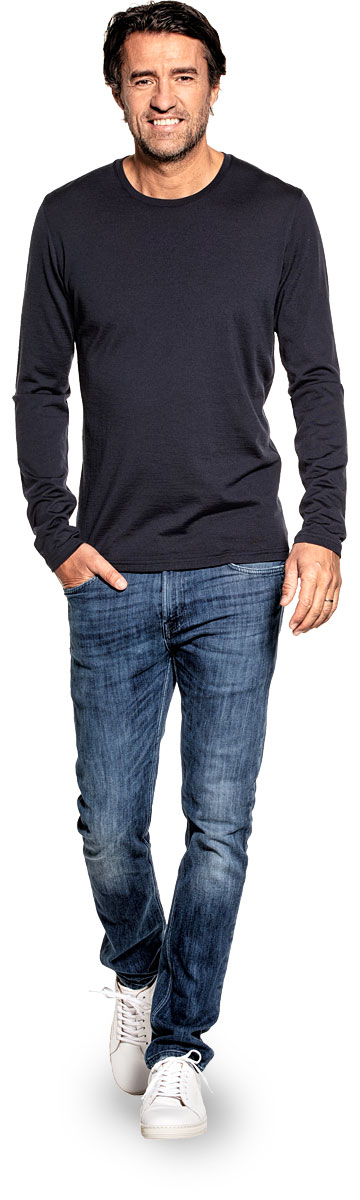 Shirt long sleeve for men made of Merino wool in Dark blue