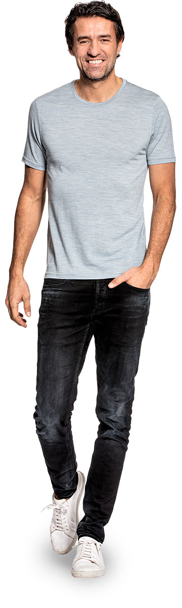 Shirt Round Neck voor mannen gemaakt van merinowol in het Lichtblauw