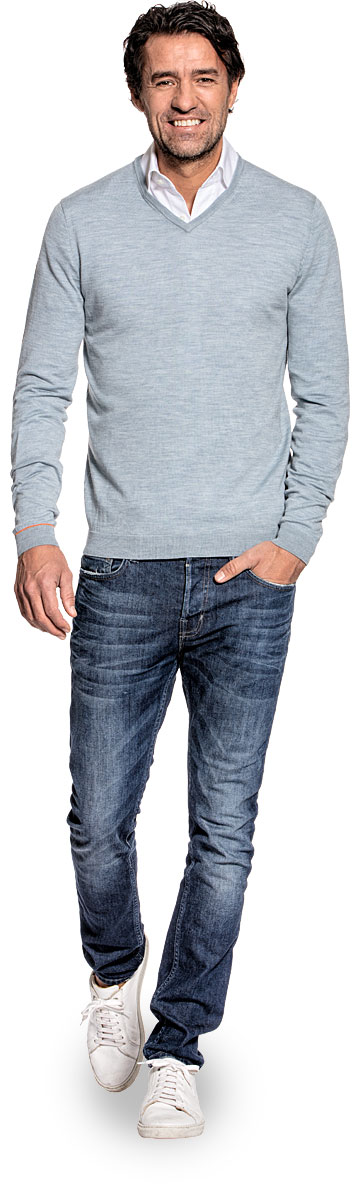 V-Neck voor mannen gemaakt van merinowol in het Lichtblauw