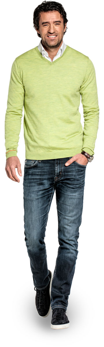 V-Neck sweater for men made of Merino wool in Bright green