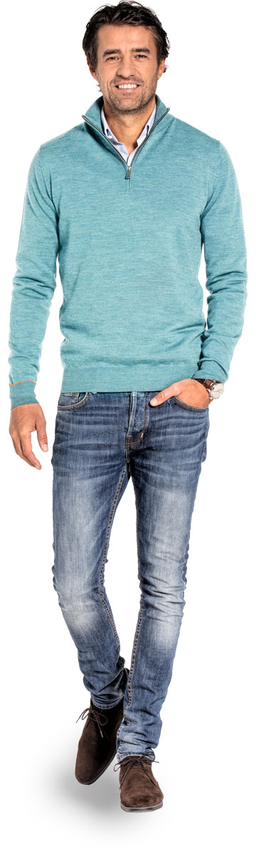 Half zip sweater for men made of Merino wool in Light blue