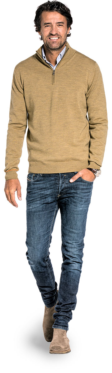 Half zip sweater for men made of Merino wool in Yellow