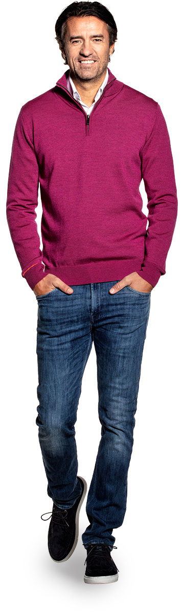 Half zip sweater for men made of Merino wool in Dark pink