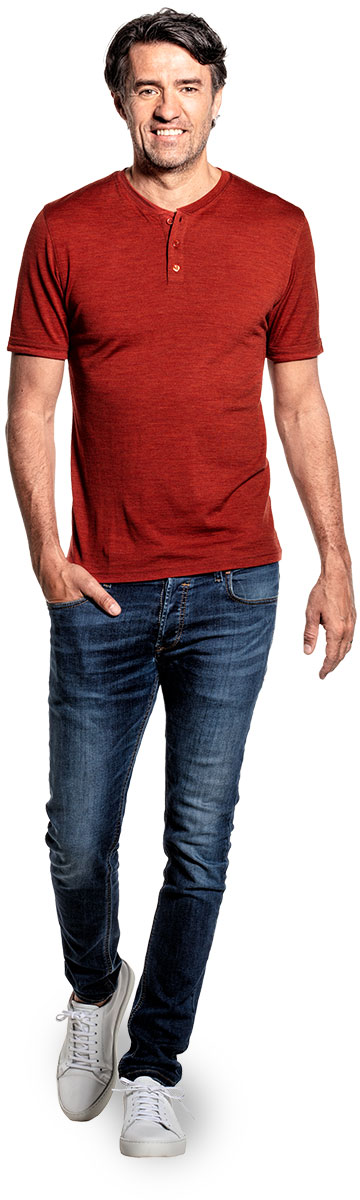 T-Shirt mit Knopfleiste in Rot