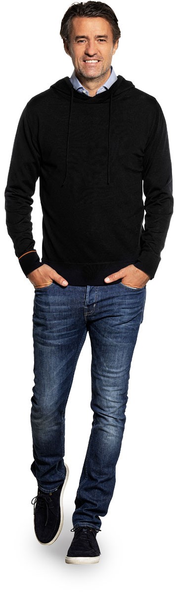 Sweater with hoodie for men made of Merino wool in Black