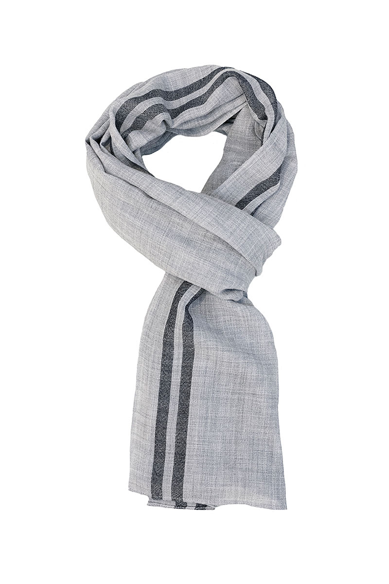 Scarf for men made of Merino wool in Grey