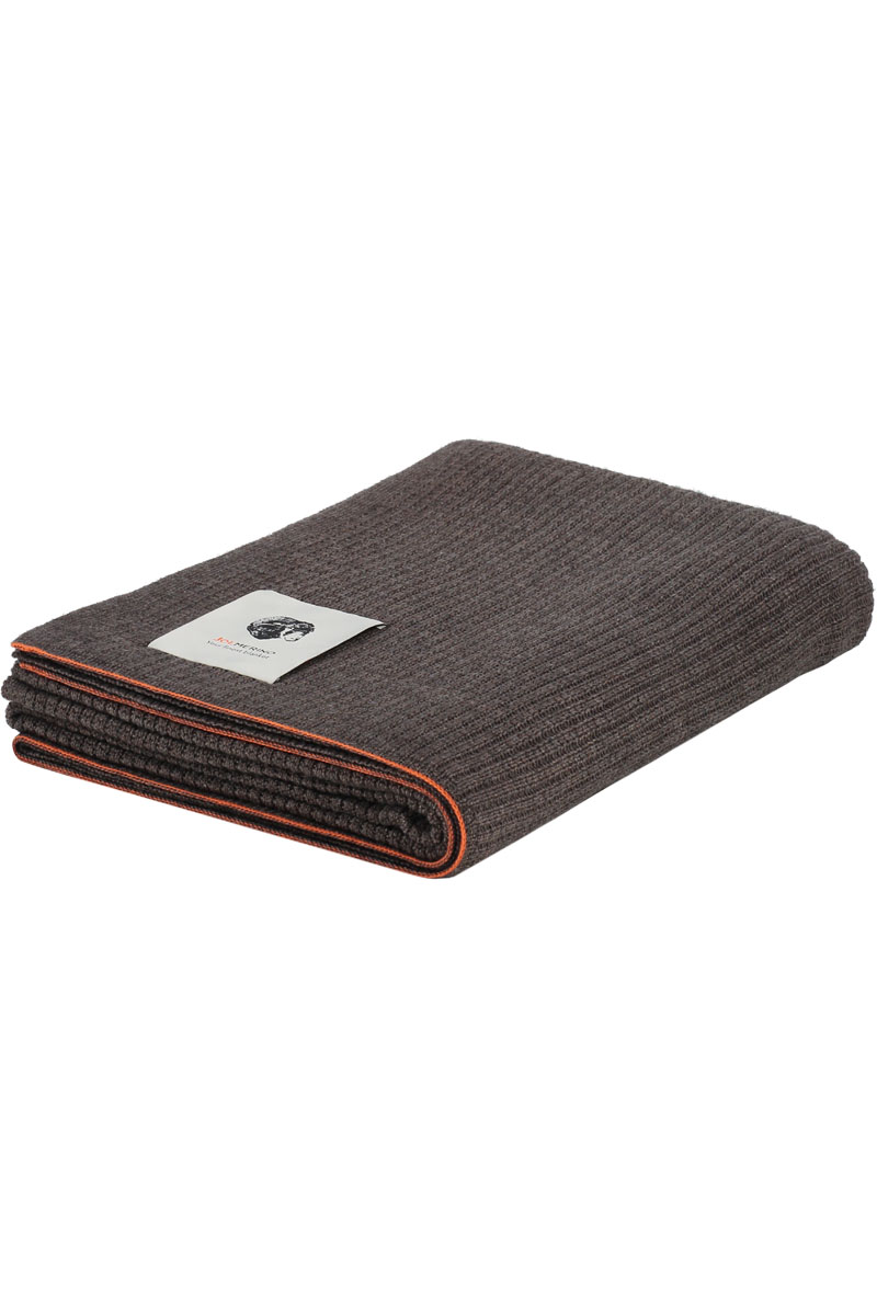 Yak wool blanket for men made of Merino wool in Brown