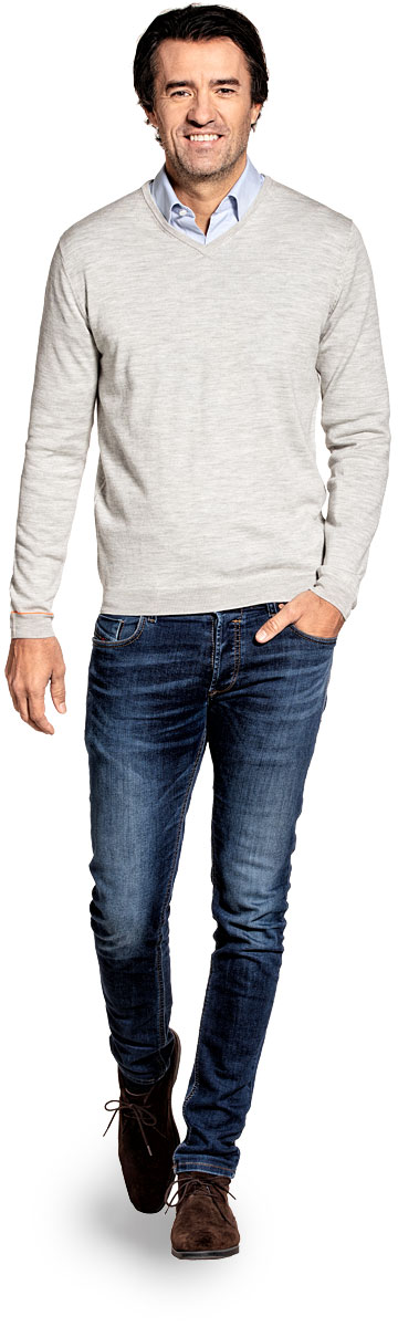 Yak wool V Neck sweater for men made of Merino wool in Light grey