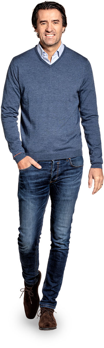 Yak wool V Neck sweater for men made of Merino wool in Blue